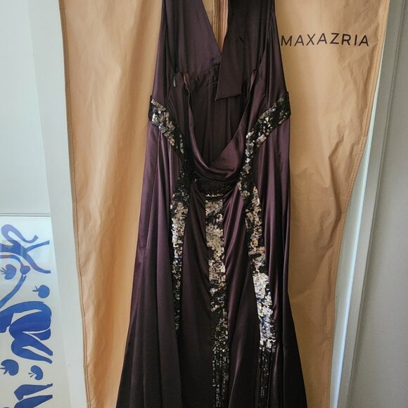 A BCBG Max Azria Dress - Picture 3 of 8